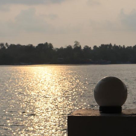 Ripples Service Villas Kollam Eksteriør bilde