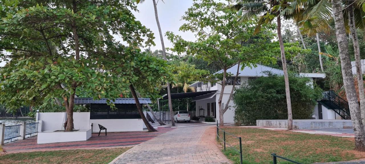 Ripples Service Villas Kollam Eksteriør bilde